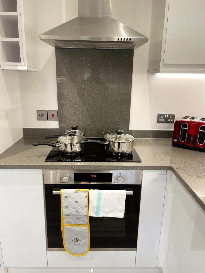 Hatfield Haven - Modern 2-Bed Retreat Near Uni, Business Park & City Center, Free Parking, Big Savings On Longer Stays 外观 照片