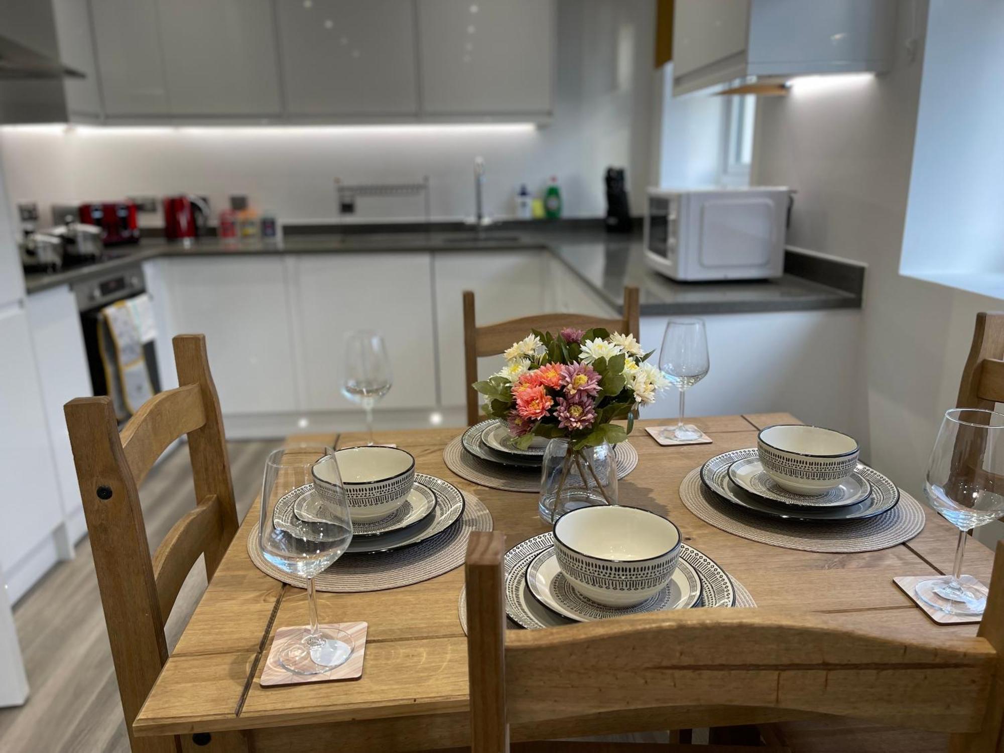 Hatfield Haven - Modern 2-Bed Retreat Near Uni, Business Park & City Center, Free Parking, Big Savings On Longer Stays 外观 照片